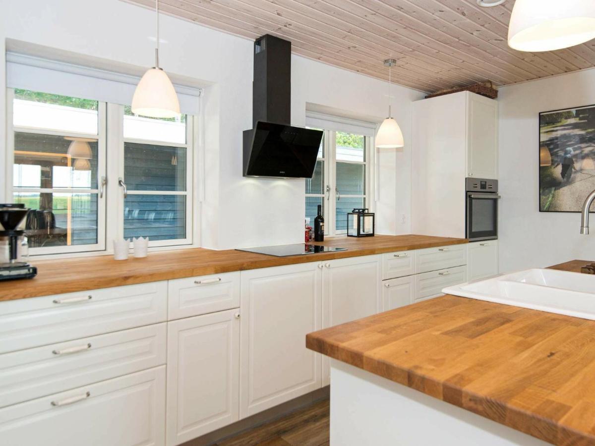 10 Person Holiday Home In Glesborg Bagian luar foto