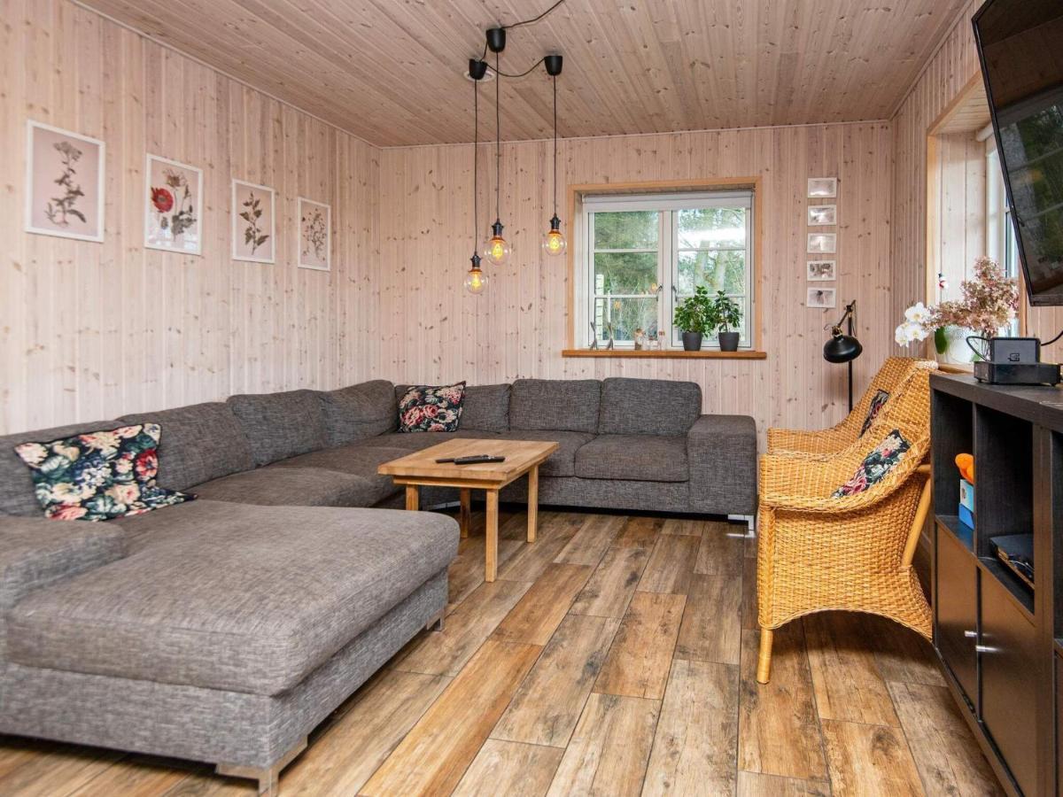 10 Person Holiday Home In Glesborg Bagian luar foto