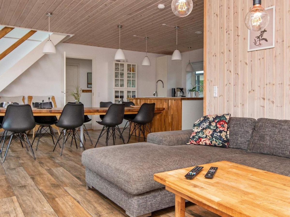 10 Person Holiday Home In Glesborg Bagian luar foto