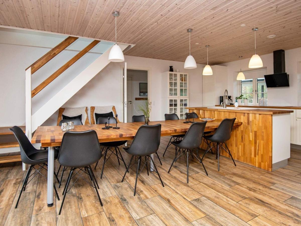 10 Person Holiday Home In Glesborg Bagian luar foto