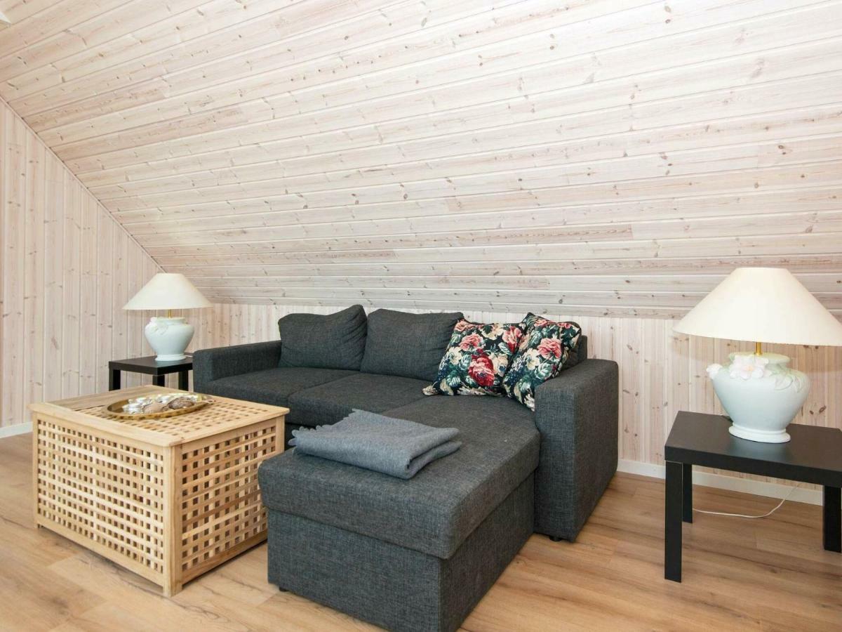 10 Person Holiday Home In Glesborg Bagian luar foto